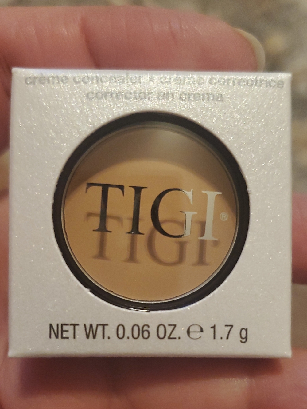 TIGI Cosmetics Creme Concealer - Medium - Picture 3 of 8